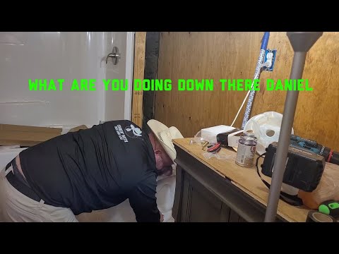 Видео: Что ты там делаешь, Дэниел?