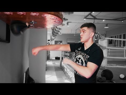 Видео: Как научиться бить быстро и серийно / Отработка ударов на груше