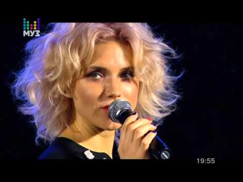 Видео: Фабрика - Полюбила (Новый год на МУЗ ТВ 2016)