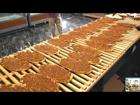 Видео: Турецкий ЛАХМАДЖУН - Самое Популярное БЛЮДО в Турции, Как ЕГО Готовят | Турецкая УЛИЧНАЯ Еда...