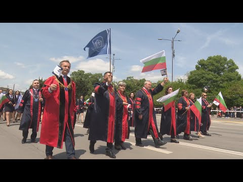 Видео: Медицински университет – Варна в празничното шествие за 24 май