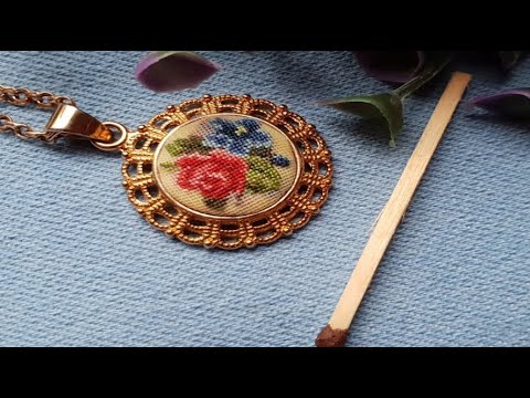 Видео: Как сделать кулон, микровышивка на шёлке шёлковыми нитками, схема МК