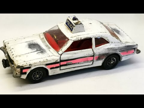 Видео: Реставрация корги Ford Cortina Police car № 402. Модель игрушки литая.