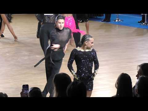 Видео: Сборка танцев самба и ча-ча-ча = Москва осенняя 2025 = Молодёжь (до 19 лет), латина. 1/8 финала