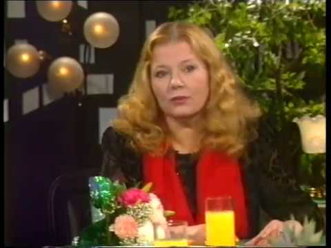 Видео: СВЕТЛОЙ ПАМЯТИ ЛЮДМИЛЫ СЕНЧИНОЙ - БЛЕФ-КЛУБ В КРУГУ ДРУЗЕЙ 1997 ГОД