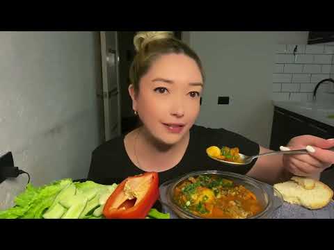 Видео: И снова МУКБАНГ 🥰 угадайте что я ем ❓