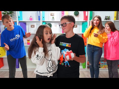 Видео: Новая пара РАСПАЛАСЬ! Ева и Сава снова вместе!