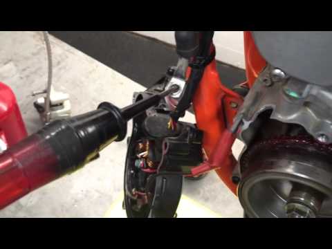 Видео: Как устранить неполадки в электростартере KTM 250/300