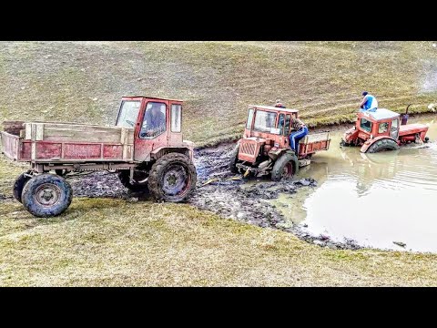 Видео: Трактор Т40 Застрял в Озере I Трактора Т 16 Сможетли Вытаскиват Трактор т40