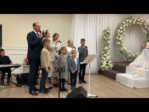 Видео: Семья Петра Бальжика "Дом родной"