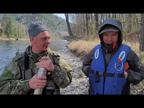 Видео: Рыболовный сплав по горной реке Кур. Хабаровский край. Рыбалка на хариуса, ленка, тайменя. часть 3.