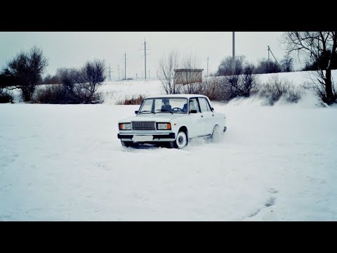 Видео: Первый снег, первый дрифт на жигуле