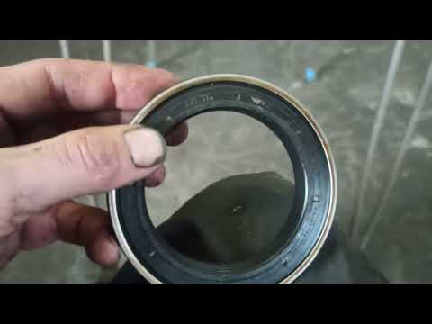 Видео: Замена сальника коленвала Cummins 6ISBE