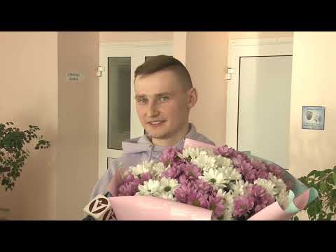 Видео: Во владимирском перинатальном центре состоялась выписка тройняшек - двух девочек и мальчика