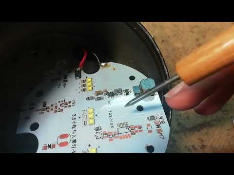 Видео: Ремонт противотуманной LED фары