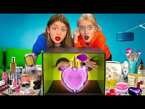 Видео: Кажется НАЩУПАЛ!! УГАДАЙ Что в КОРОБКЕ и Забери ЭТО Себе!!