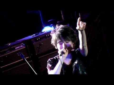 Видео: Земфира - Чайка (Москва) (13.12.2013)