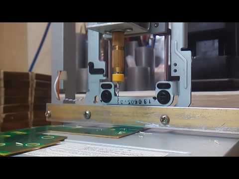 Видео: Мини станок для сверления печатных плат.