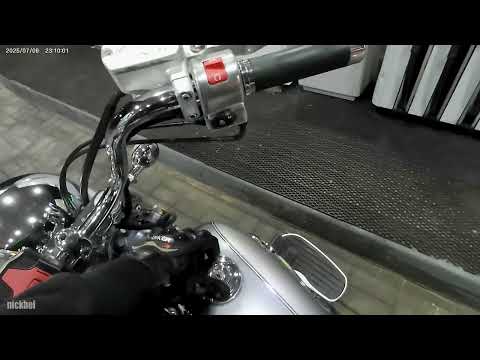 Видео: Yamaha XVS: Заправка мотоцикла и расход