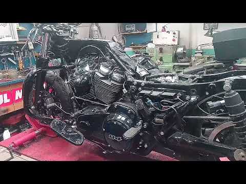 Видео: Ремонт рамы Harley Davidson.