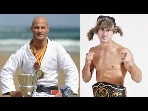 Видео: Черный пояс против УШАНКИ! Русский МУЖИК вырубил чемпиона Испании! Тяжелый НОКАУТ! Знай наших!