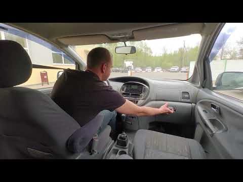 Видео: Toyota Previa II (XR30, XR40), 2001 г. в Полоцке
