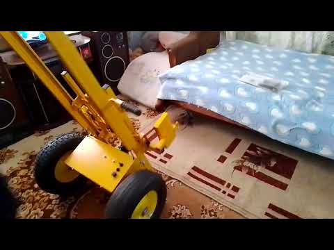 Видео: Помощник пчеловода Лёха 2