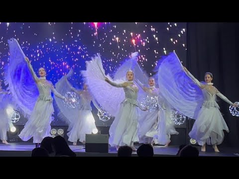 Видео: Танец ЛЕТИ, СВЕТИ под песню Polnalyubvi - Кометы / День Учителя 2025