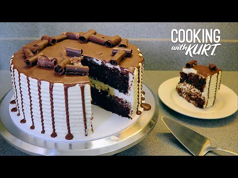 Видео: Расплавленный тирамису Red Ribbon: кофейно-ликерный шифон, сливочная глазурь и шоколад | Готовим ...