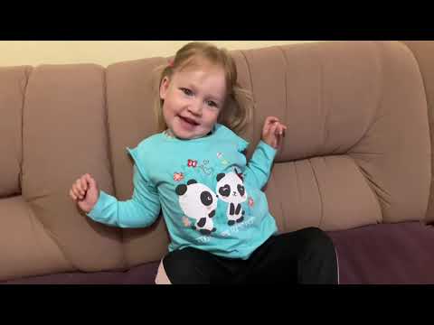 Видео: Полина первый день в детский сад