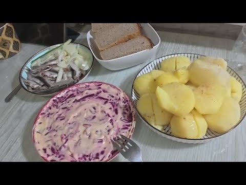 Видео: Ремонтируем к зиме жилище, готовим царский ужин 