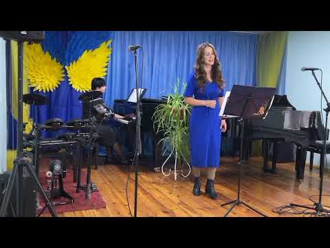 Видео: Оксана Узікова "Аве Марія" (для голосу та фортепіано)!