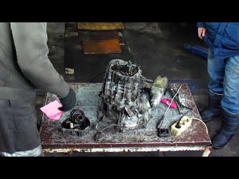 Видео: Мицубиси Галант 55.Нет первой передачи .Часть 1.Советую посмотреть .