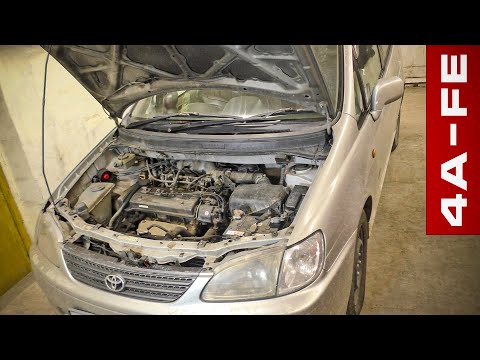 Видео: Замена ремня ГРМ 4A-FE, подушки, тормозных шлангов. Toyota Corolla Spacio [БТ21]