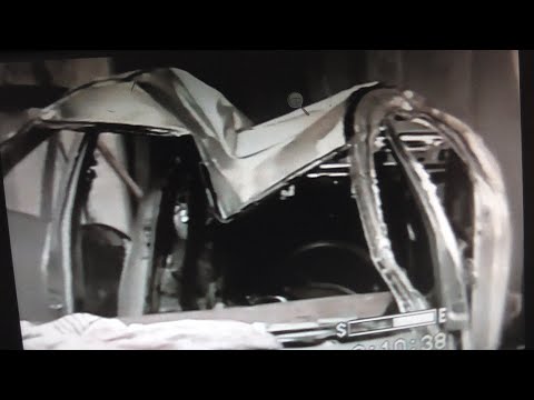 Видео: Кузовной ремонт. Ремонт перевертышей. ФОРД, ВАЗ 2106 и TOYOTA COROLLA. Без замен.