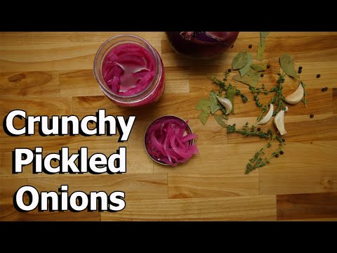 Видео: Простой рецепт маринованного красного лука (идеально подходит для тако, бургеров и многого другого)