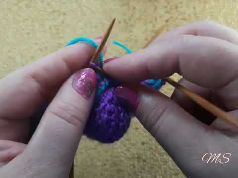 Видео: #вяжуивяжу😉 Пинетки - ботиночки спицами без швов.