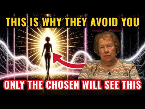 Видео: 🚨 ЭТО НЕ СОВПАДЕНИЕ: ВОТ ПОЧЕМУ ОНИ ИЗБЕГАЮТ ТЕБЯ (Ты — Избранный)