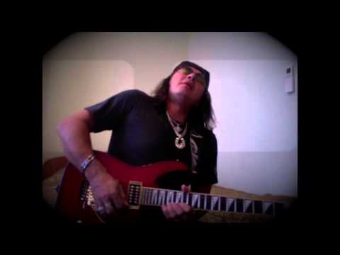 Видео: IN THE CAVE OF THE MOUNTAIN KING В пещере горного короля