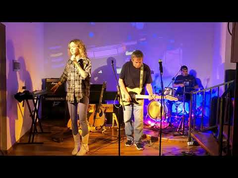 Видео: Oasis "Wonderwall" COVER - Alexa Armonía и Антон Мизонов