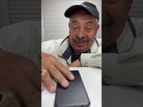 Видео: Алъш - вериш, токмак. (Много смях с Ангел-продавача на телефони)