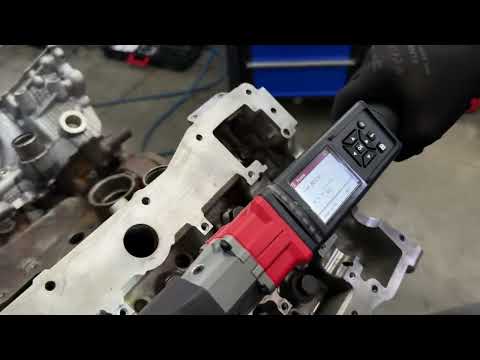 Видео: Динамометричний ключ MILWAUKEE, ремонт двигунів Land Rover, Jaguar 