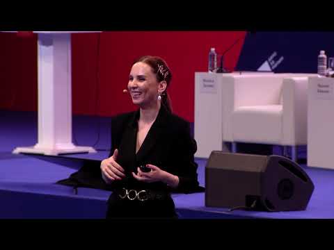 Видео: Ана Мавричева - «10 работающих трендов в продвижении личности. Что изменилось в 2019м?»