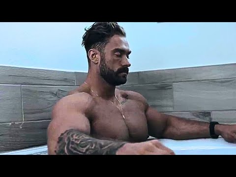 Видео: Примите БОЛЬ. Избегайте СТРАДАНИЙ🔥!! Мотивация для бодибилдинга от Cbum!!