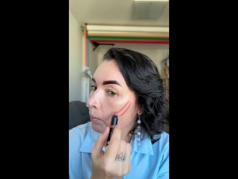 Видео: Макияж одним стиком для губ