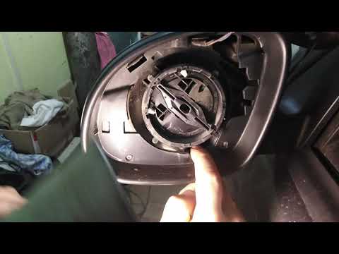 Видео: Замена лампочек подсветки в зеркалах ФВ Тигуан