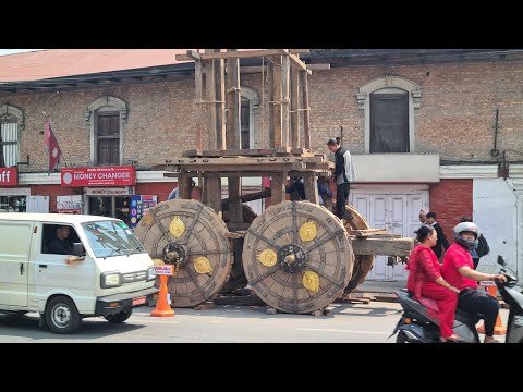 Видео: Непал: Сваливаю из Катманду на попутках в Индию! [9]