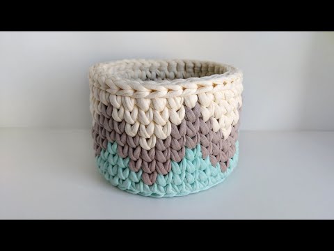 Видео: Жаккард крючком по кругу. Корзинка крючком из трикотажной пряжи.