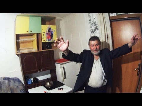 Видео: ЗАСЕЛИЛИ БЕЗДОМНОГО В ОБЩЕЖИТИЕ // ОТПРАЗДНОВАЛИ НОВОСЕЛЬЕ