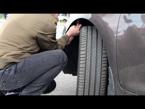 Видео: Как поменять лампочку ПТФ на Elantra MD